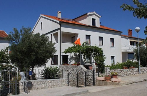 Cove Murtar Apartment | Two bedroom apartment with terrace Mali Lošinj, Lošinj (A-8090-b)