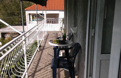 Dubrava Apartment | Two bedroom apartment near beach Luka Dubrava, Pelješac (A-13632-b)