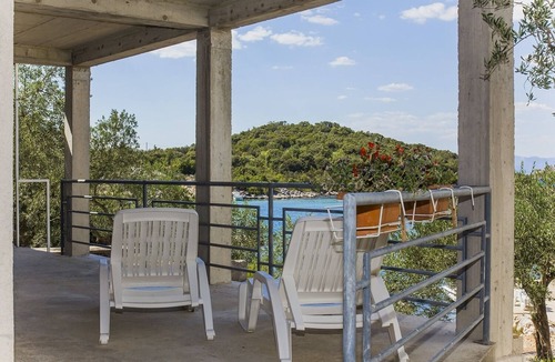 Putnikovic Apartment | Two bedroom apartment near beach Žuronja, Pelješac (A-14095-a)