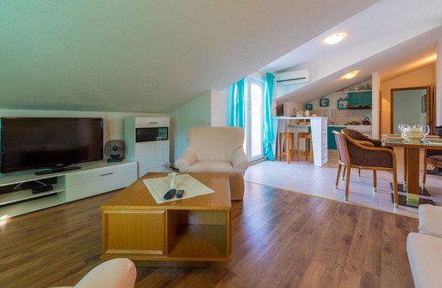 Klenovica Apartment | Two bedroom apartment with terrace and sea view Klenovica, Novi Vinodolski (A-11559-c)