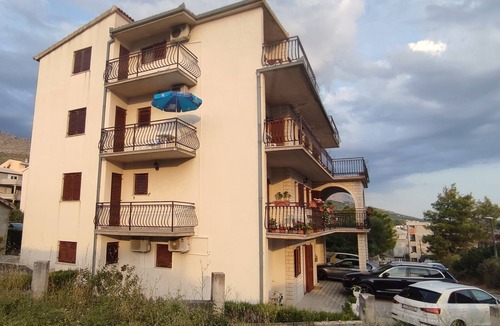 Podstrana Apartment | Two bedroom apartment with balcony and sea view Stobreč, Split (A-20510-b)