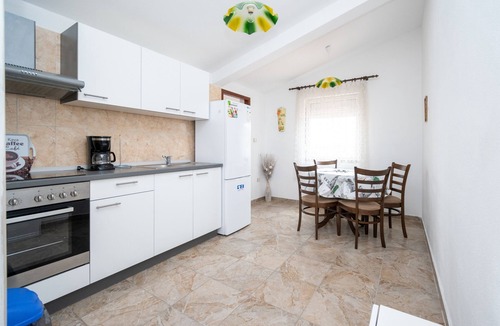 Municipality of Posedarje Apartment | Two bedroom apartment with balcony and sea view Posedarje, Novigrad (A-21123-a)