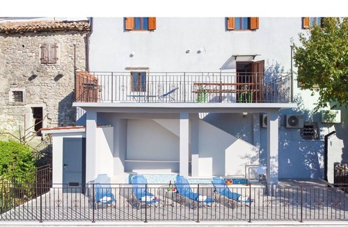 Pican Other | Two-bedroom apartment A2 with shared pool in Central Istria