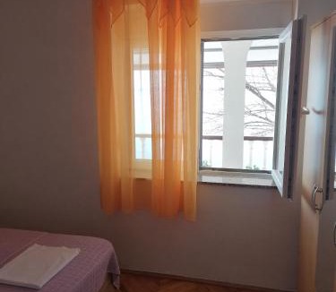 Baric Draga Apartment | Two-Bedroom Apartment in Baric Draga I