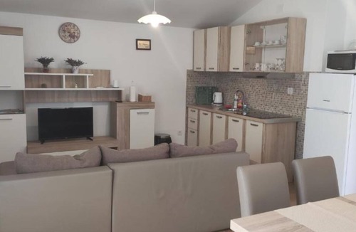 Karlobag Apartment | Two Bedroom Apartment with Balcony and Garden View