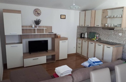 Karlobag Apartment | Two Bedroom Apartment with Terrace and Sea View