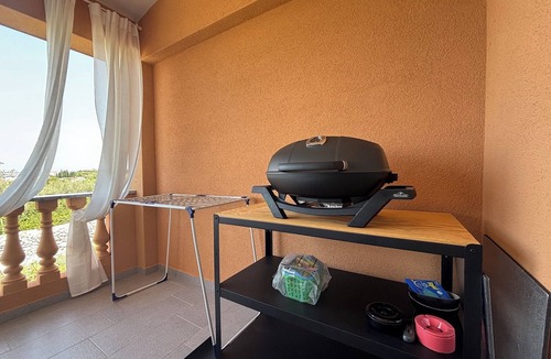 Lukoran Apartment | Two-Bedroom Apartment with Sea View Artmare