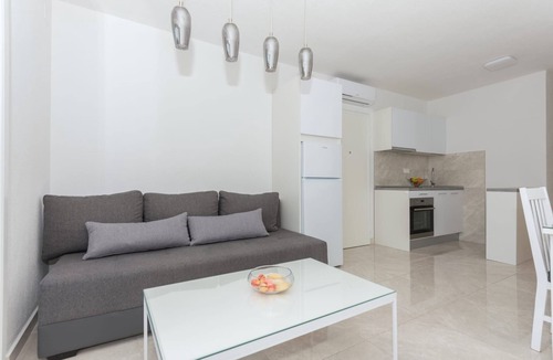 Ratac Apartment | Two bedroom apartment with terrace and sea view Makarska (A-25383-b)