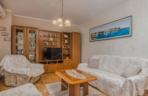 Porat Apartment | Two bedroom apartment with terrace and sea view Porat, Krk (A-19343-a)