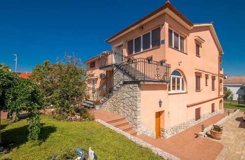 Porat Apartment | Two bedroom apartment with terrace Porat, Krk (A-19344-a)