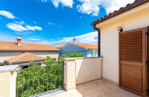 Porat Apartment | Two bedroom apartment with terrace Porat, Krk (A-20441-a)
