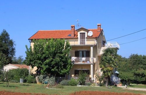 Basanija Apartment | Two bedroom apartment with terrace Bašanija, Umag (A-7149-b)