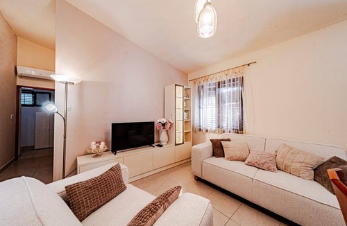 Brna Apartment | Two bedroom apartment with balcony and sea view Brna, Korčula (A-561-b)