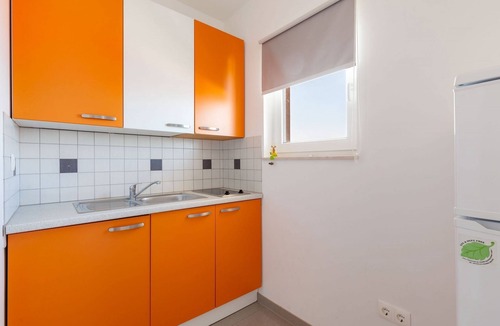 Stanici Apartment | Two bedroom apartment with terrace and sea view Stanići, Omiš (A-17894-b)