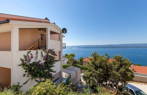 Stanici Apartment | Two bedroom apartment with terrace and sea view Stanići, Omiš (A-17894-b)