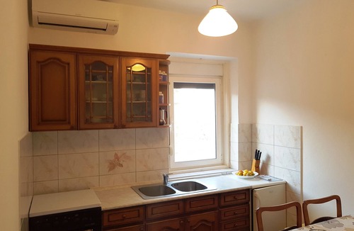 Veli Rat Apartment | Two bedroom apartment near beach Veli Rat, Dugi otok (A-437-b)