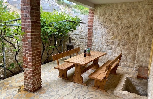 Metajna Apartment | Two bedroom apartment with terrace and sea view Metajna, Pag (A-4161-a)