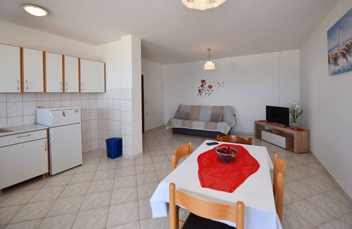 Kustici Apartment | Two bedroom apartment near beach Kustići, Pag (A-6353-a)