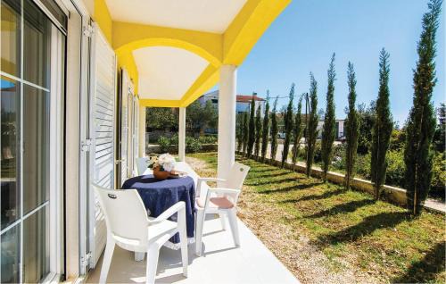 Pakostane Apartment | Two-Bedroom Apartment In Pakostane