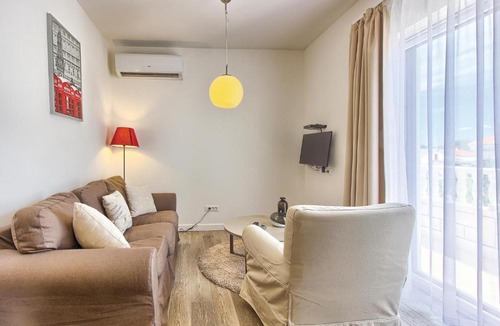 Kastel Kambelovac Apartment | Two-Bedroom Apartment in Kastel Kambelovac