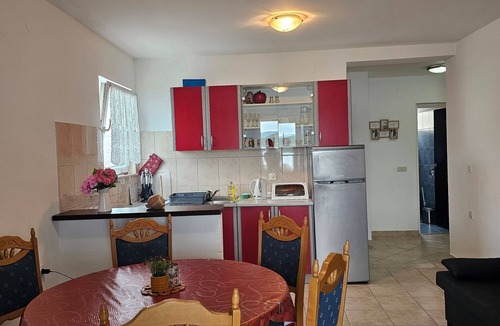 Dubrava Apartment | Two bedroom apartment near beach Cove Pještata, Pelješac (A-10210-a)