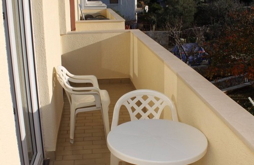 Slatine Apartment | Two bedroom apartment near beach Slatine, Čiovo (A-1139-c)