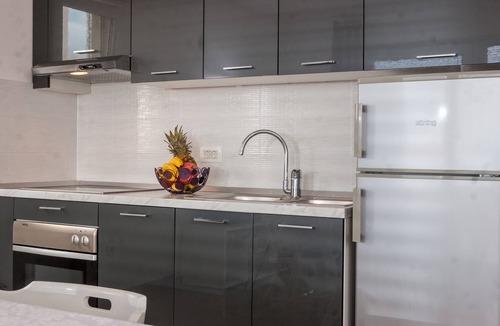 Tucepi Apartment | Two bedroom apartment near beach Tučepi, Makarska (A-2677-d)