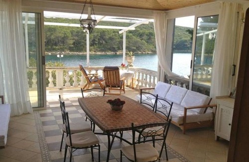 Molat Apartment | Two bedroom apartment near beach Molat (A-23086-a)