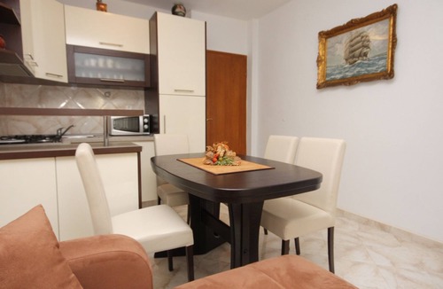 Tucepi Apartment | Two bedroom apartment near beach Tučepi (Makarska) (A-2694-a)