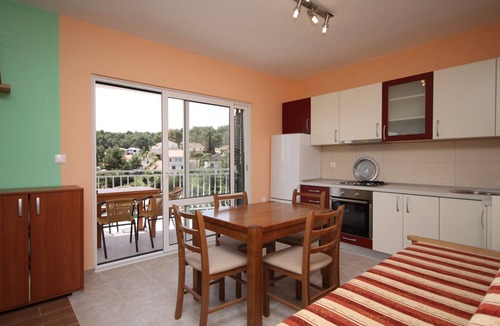 Cove Basina (Jelsa) Apartment | Two bedroom apartment near beach Basina, Hvar (A-8754-b)