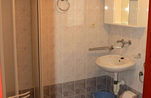 Mandre Apartment | Two bedroom apartment near beach Mandre, Pag (A-8655-d)