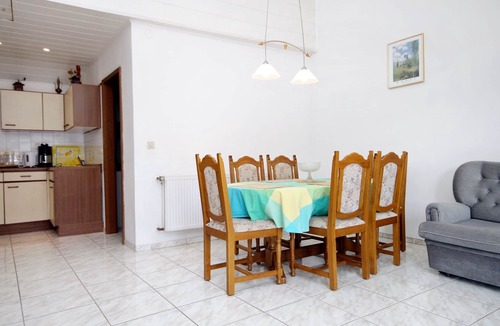 Zavalatica Apartment | Two bedroom apartment near beach Zavalatica, Korčula (A-9285-a)