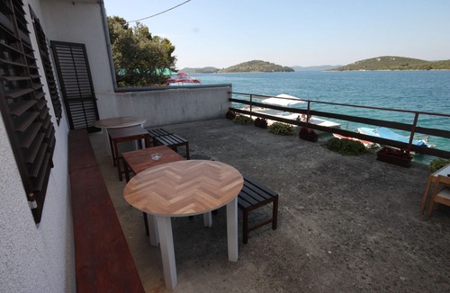 Island Dugi Otok Apartment | Two bedroom apartment near beach Luka, Dugi otok (A-441-a)