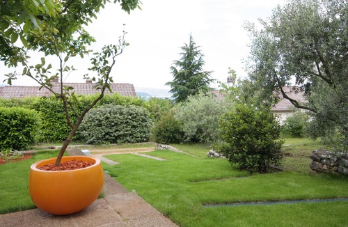 Njivice Apartment | Two bedroom apartment with terrace and sea view Njivice, Krk (A-2391-a)