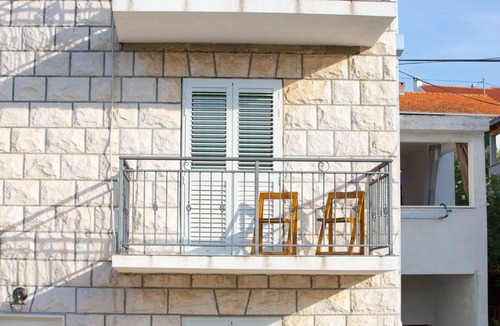 Sutivan Apartment | Two bedroom apartment with terrace and sea view Sutivan, Brač (A-752-f)