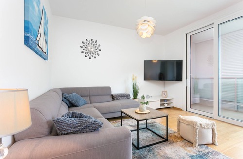 Znjan Apartment | Two bedroom apartment with terrace Split (A-21232-a)