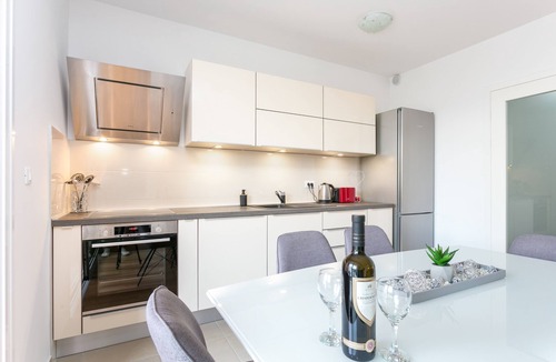 Znjan Apartment | Two bedroom apartment with terrace Split (A-21232-a)