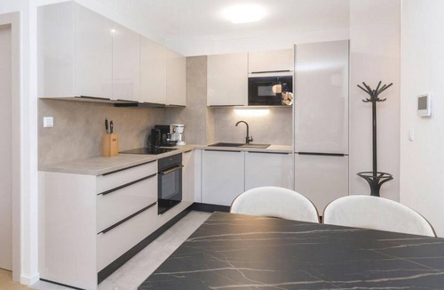 Znjan Apartment | Two bedroom apartment with balcony and sea view Split (A-24662-a)