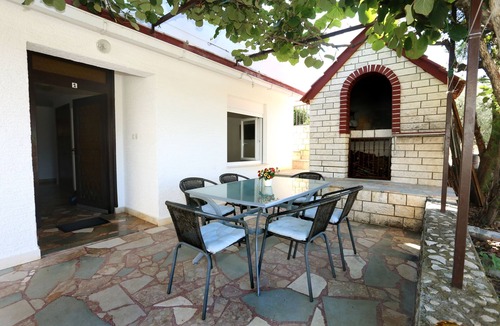 Trogir Apartment | Two bedroom apartment with terrace Trogir (A-10342-a)