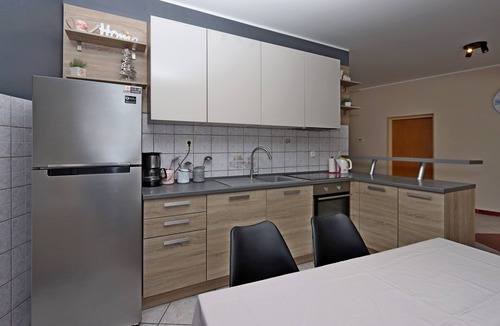 Vrbnik Apartment | Two bedroom apartment with terrace and sea view Vrbnik, Krk (A-5302-a)
