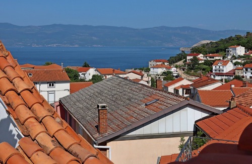 Vrbnik Apartment | Two bedroom apartment with terrace and sea view Vrbnik, Krk (A-5302-a)