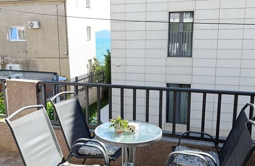 Diklo Apartment | Two bedroom apartment with terrace and sea view Zadar - Diklo, Zadar (A-16369-b)
