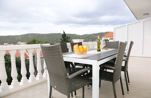 Zavalatica Apartment | Two bedroom apartment with terrace and sea view Zavalatica, Korčula (A-4459-c)