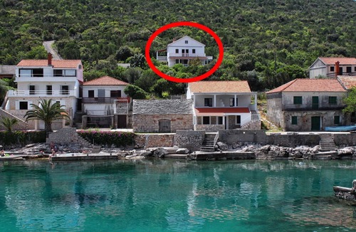 Pokrivenik Apartment | Two bedroom apartment with terrace and sea view Cove Zarace (Gdinj), Hvar (A-4597-f)