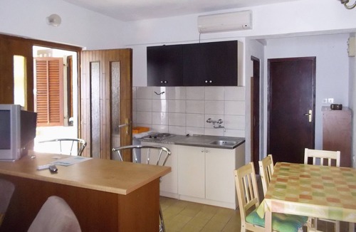 Pisak Apartment | Two bedroom apartment with terrace and sea view Pisak, Omiš (A-1011-d)
