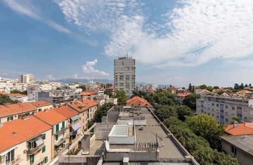 Bacvice Apartment | Two bedroom apartment with stunning sea view