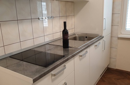 Krizna luka Apartment | Two bedroom apartment with balcony Hvar (A-15378-a)