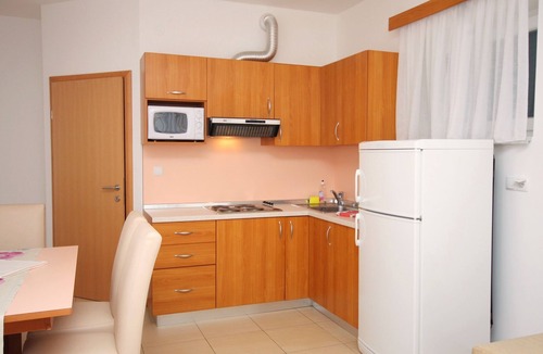 Kampor Apartment | Two bedroom apartment with a swimming pool Palit, Rab (A-3212-c)