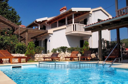 Kampor Apartment | Two bedroom apartment with a swimming pool Palit, Rab (A-3212-c)