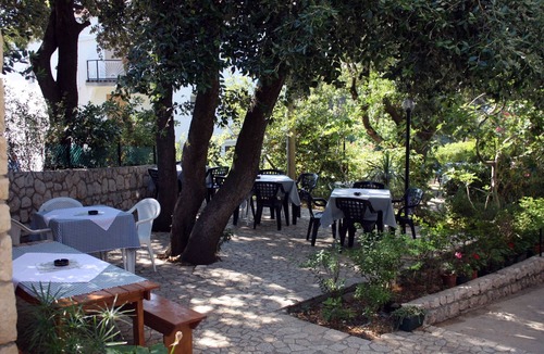 Suha Punta Apartment | Two bedroom apartment with terrace and sea view Suha Punta, Rab (A-5050-b)
